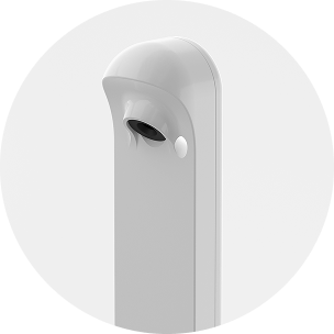Identifies the food using its built-in AI camera