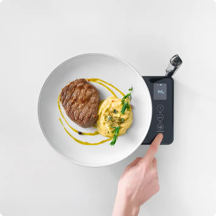 The World's First AI Scale That Automatically Counts Calories